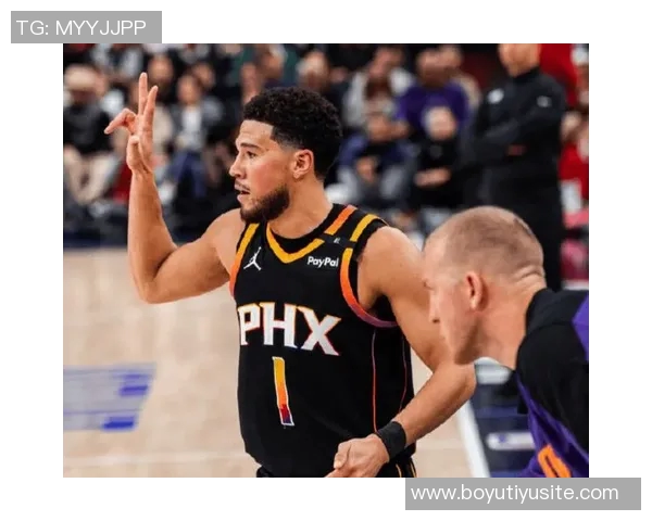 奥特表示布克信任队友提升士气关键在于主将的这一举动 奥特表示布克信任队友提升士气关键在于主将的这一举动